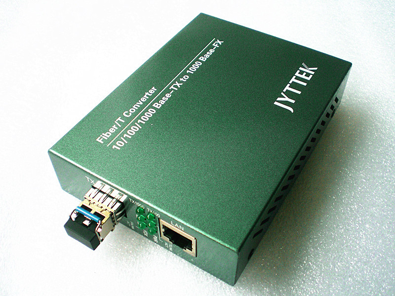 【C7701】無線收發(fā)模塊帶洋白銅屏蔽罩有何作用？